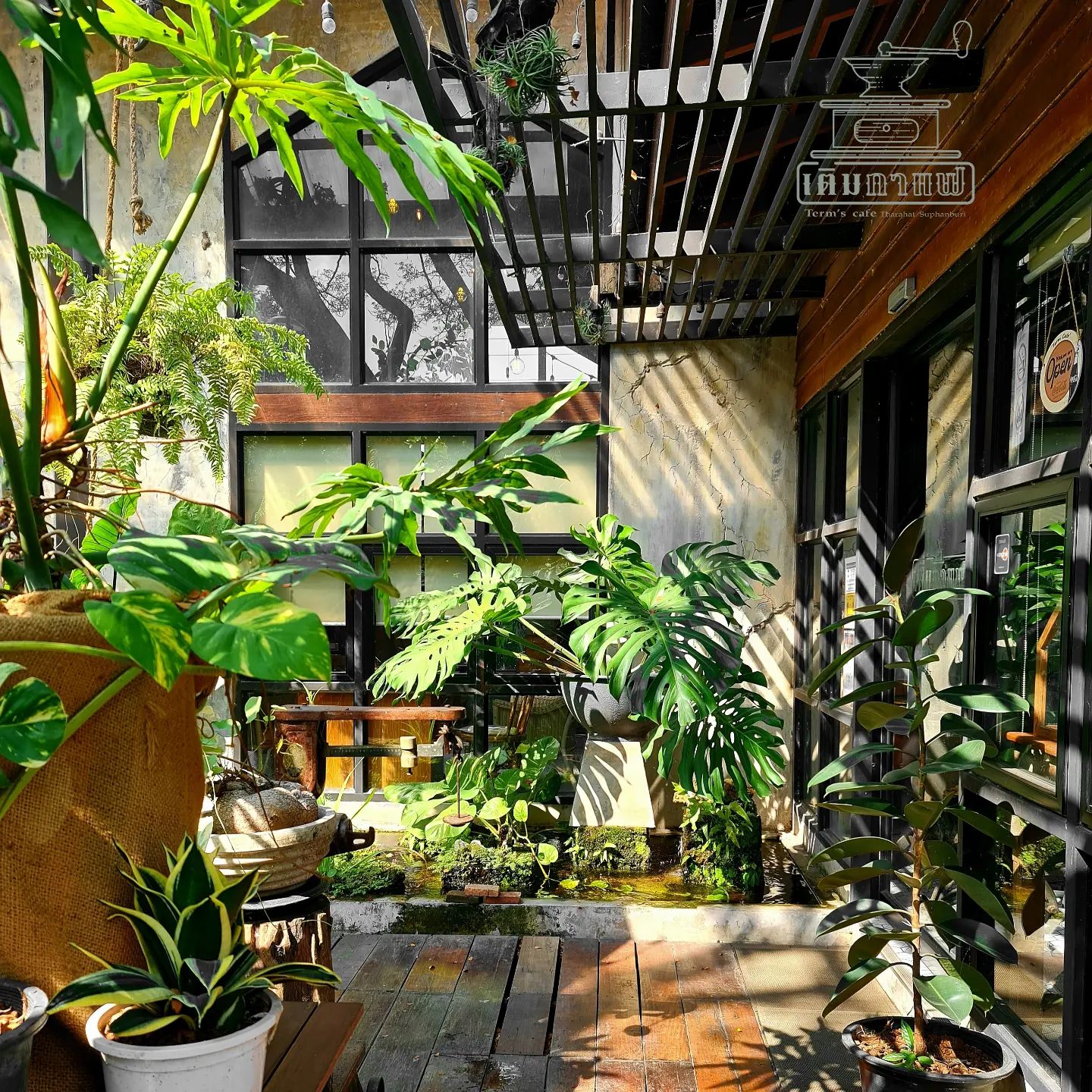 คาเฟ่สุพรรณบุรี-อำเภอเมือง-เติมกาแฟ