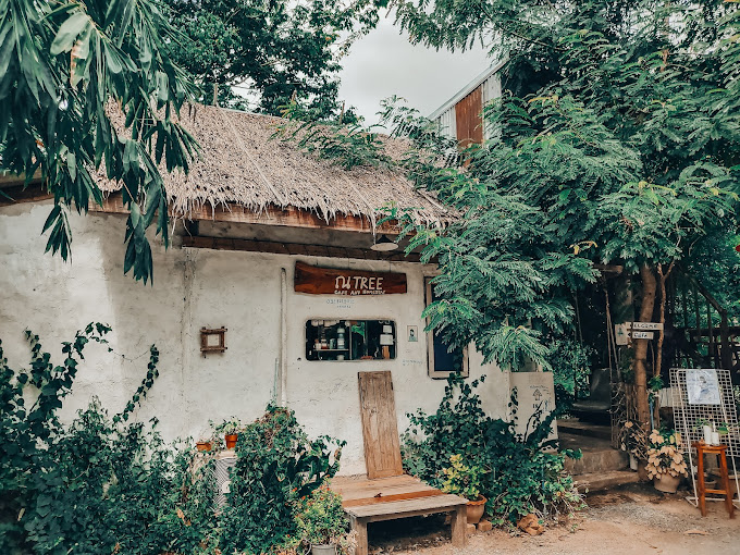 คาเฟ่สุพรรณบุรี ณ ทรี คาเฟ่