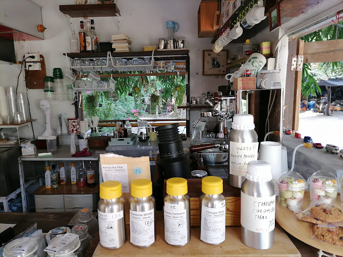 คาเฟ่สุพรรณบุรี ณ ทรี คาเฟ่