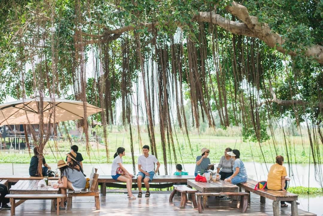 คาเฟ่สุพรรณบุรี สองพี่น้อง ขจี คาเฟ่