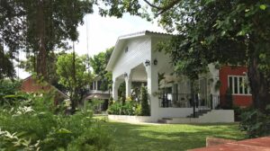 คาเฟ่สุพรรณบุรี สองพี่น้อง ขจี คาเฟ่