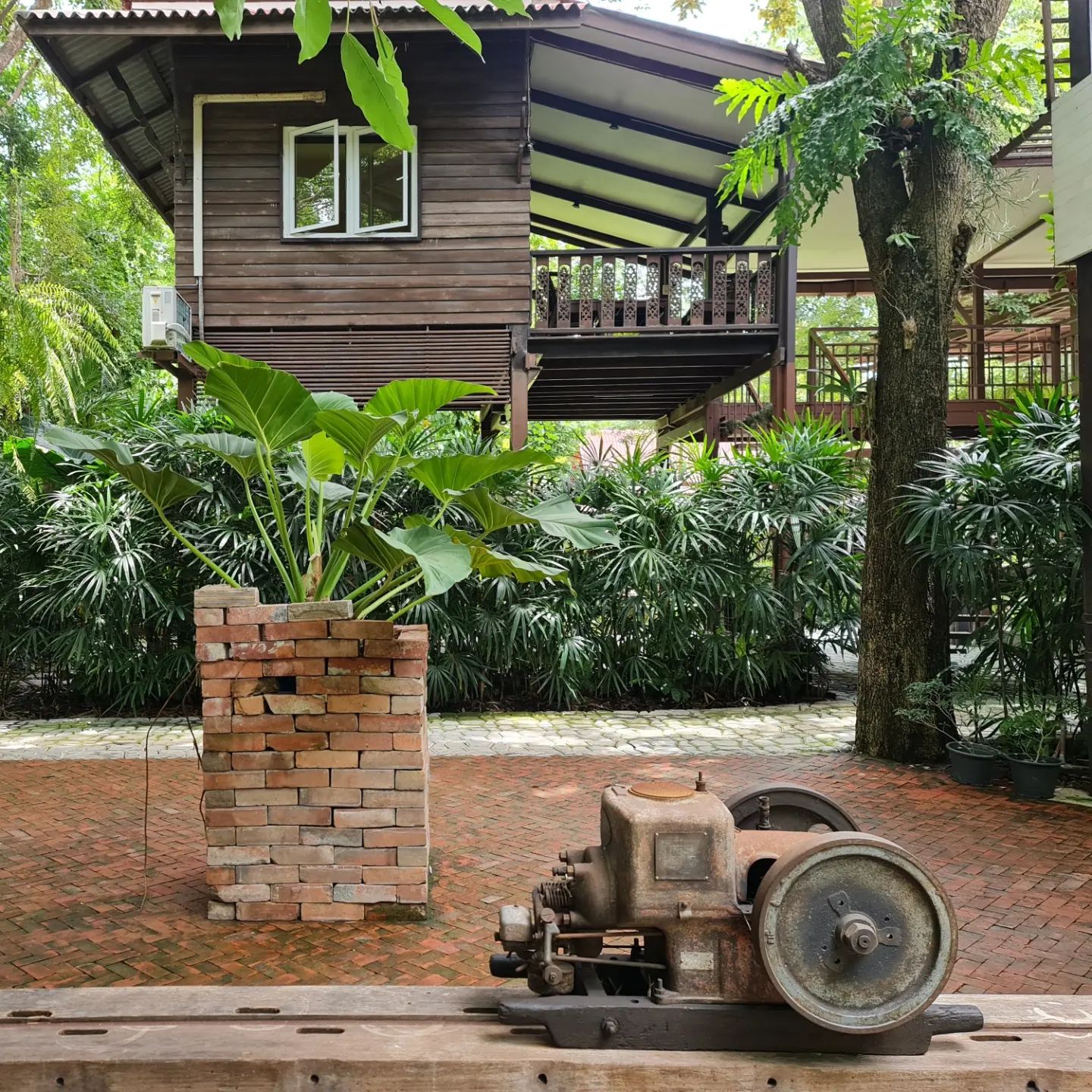 คาเฟ่สุพรรณบุรี ภพ คาเฟ่