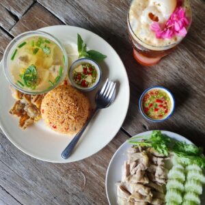 คาเฟ่สุพรรณบุรี ภพ คาเฟ่