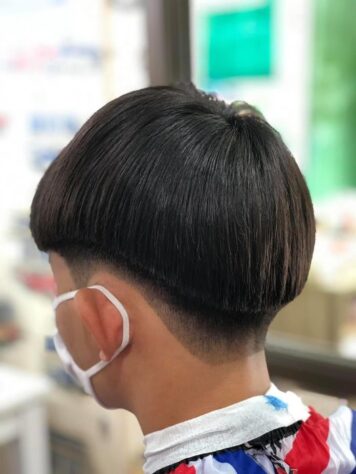 แบบทรงผม รองทรงกลางไว้ขอบ