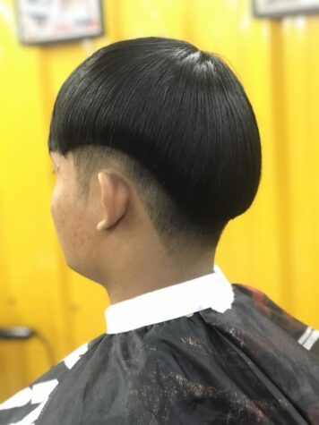 รองทรงกลางไว้ขอบ