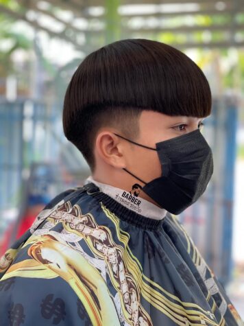 รองทรงกลางไว้ขอบ