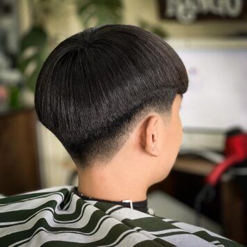 รองทรงกลางไว้ขอบ