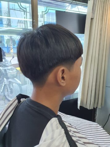 รองทรงกลางไว้ขอบ