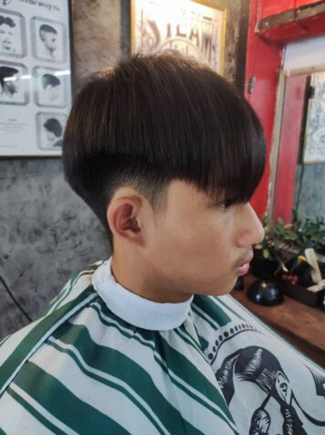 รองทรงกลางไว้ขอบ