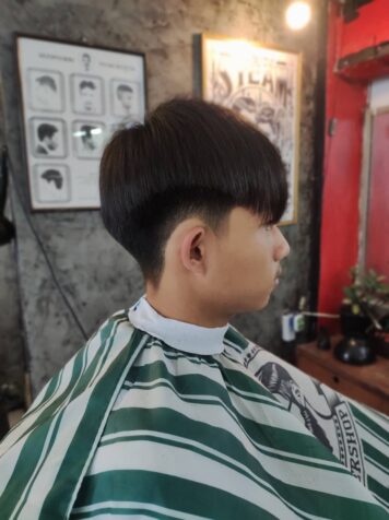 รองทรงกลางไว้ขอบ