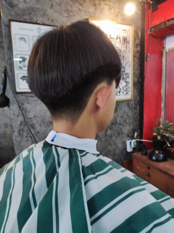 รองทรงกลางไว้ขอบ