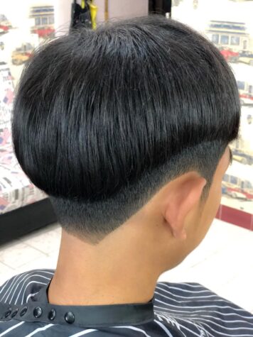 รองทรงกลางไว้ขอบ