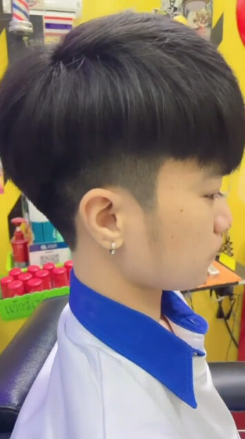 รองทรงกลางไว้ขอบ