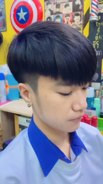 รองทรงกลางไว้ขอบ