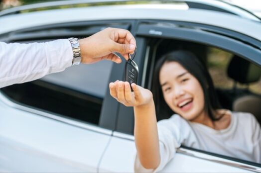 บริษัทให้เช่ารถยนต์